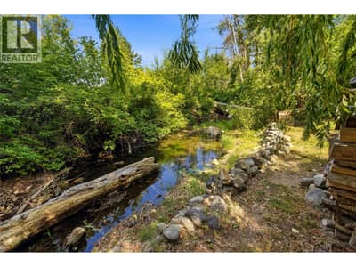 10330 Meadow Road, Lake Country