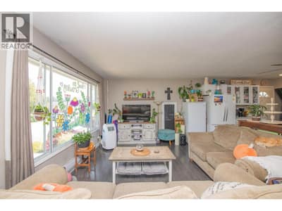 3313 Belaire Drive, Armstrong