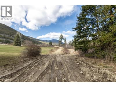 1500 60 Street SW, Salmon Arm