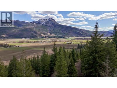 1600 60 Street SW, Salmon Arm