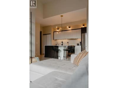 Staged with Furniture - no longer there