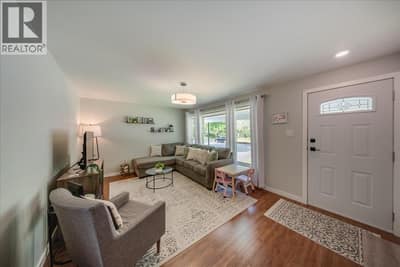 1112 Marianna Crescent, Trail