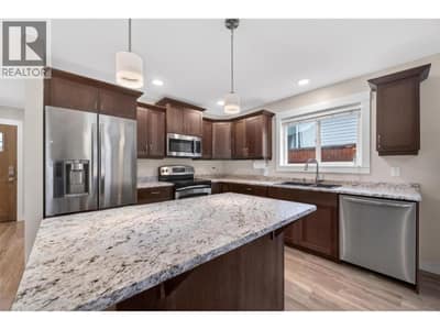 5480 Canoe Beach Drive NE, Salmon Arm