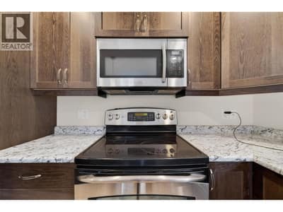 5480 Canoe Beach Drive NE, Salmon Arm