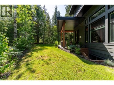 1005 Williams Gate Lane, Revelstoke