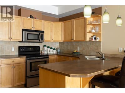 2120 Shannon Ridge Drive Unit# 108, West Kelowna