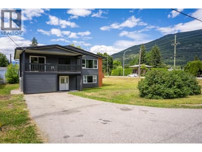 601 Barry Road, Revelstoke