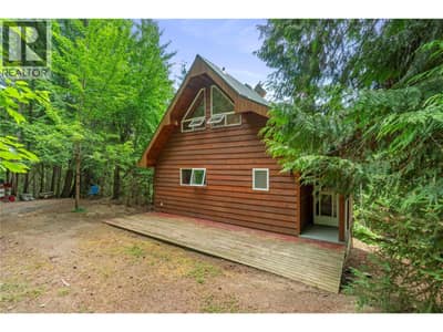 7621 Hudson Road, Anglemont
