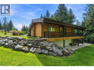 7420 Stampede Trail, Anglemont