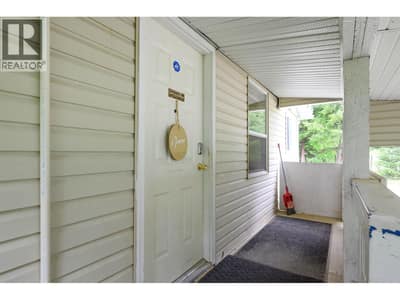 32 OLD N THOMPSON  E Highway, Clearwater