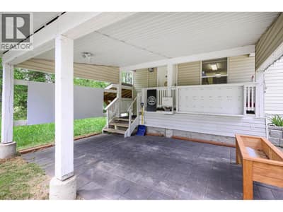 32 OLD N THOMPSON  E Highway, Clearwater