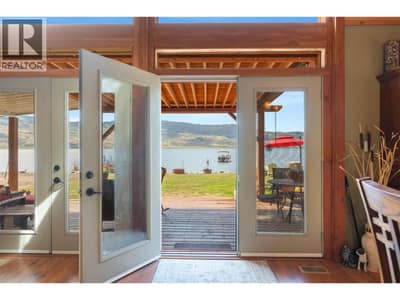 17 Mary's Emerald Bay Road, Vernon