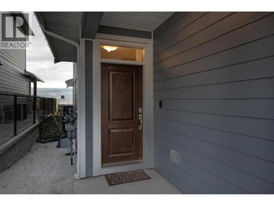 2383 Hawks Boulevard, West Kelowna