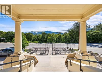 616 Third Street W, Revelstoke