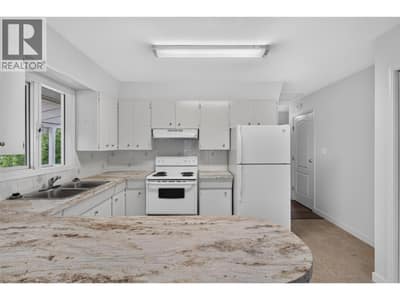 Main Level - Kitchen