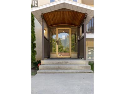 40 RIDGEMONT Avenue Unit# 101, Fernie