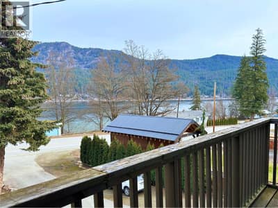 2428 Blind Bay Road, Blind Bay