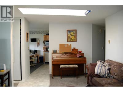 11110 Quinpool Road Unit# 2, Summerland