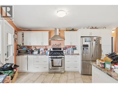 3935 Lakeside Road, Penticton