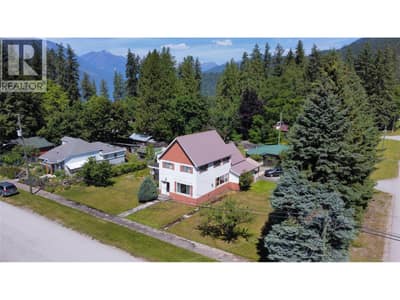 318 8th Avenue, New Denver