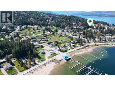 Walking distance to marina and beach