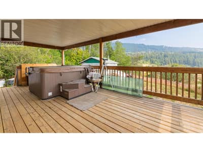 4840 Lower Wynndel Road, Wynndel