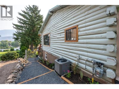 538 Lakeview Place, Oliver