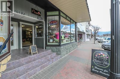 10122/24 MAIN Street, Summerland