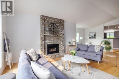 1620 Pritchard Drive, West Kelowna
