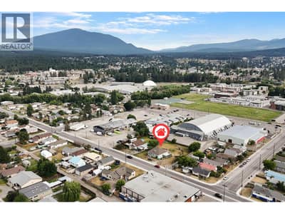 1415 4 Street N, Cranbrook