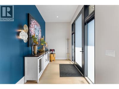 9829 Beacon Hill Crescent, Lake Country
