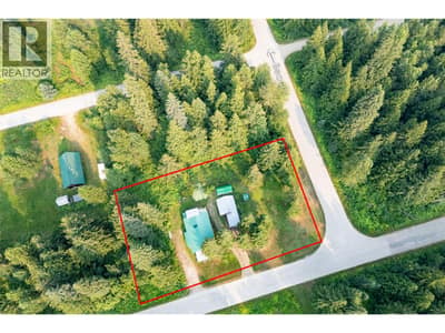 475 Westside Road, Trout Lake
