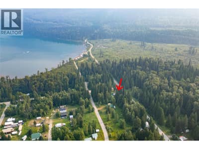 475 Westside Road, Trout Lake