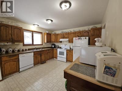 167 Sukunka Avenue, Tumbler Ridge