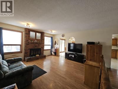 167 Sukunka Avenue, Tumbler Ridge