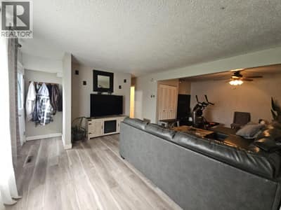 4704 50 Avenue NE, Chetwynd