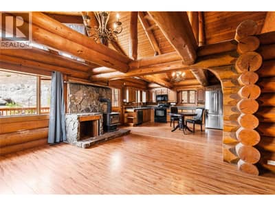 5876 Victoria Street, Peachland