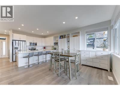 Spacious dining room for hosting family & friends