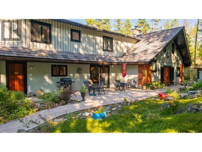 134 Riondel Road, Kootenay Bay