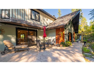 134 Riondel Road, Kootenay Bay