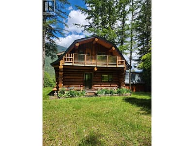 3660 Highway 6, Nakusp
