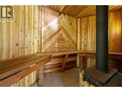 327 Salmon Creek Road, Beaton