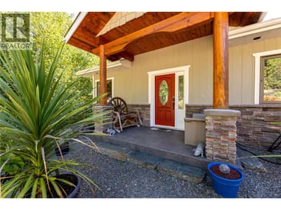 8738 Squilax Anglemont Road, St. Ives