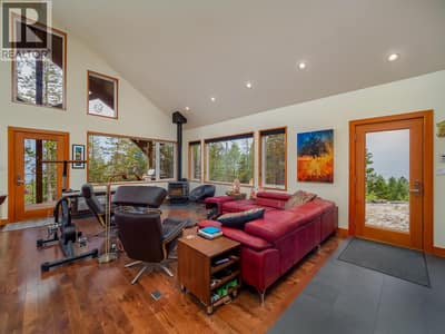 2023 McMurdo Road, Golden