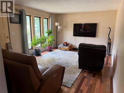 4243 Bloomquist Road, Malakwa