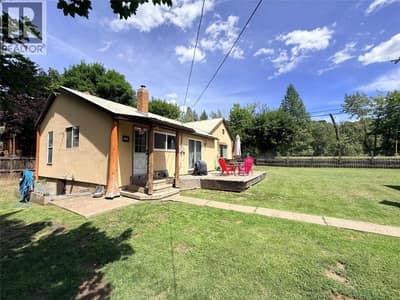 7727 RIVERSIDE Drive, Grand Forks