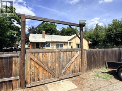 7727 RIVERSIDE Drive, Grand Forks