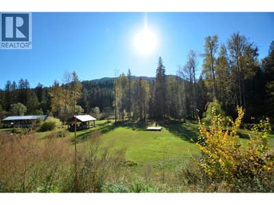 5916 Ferguson Frontage Road, Malakwa
