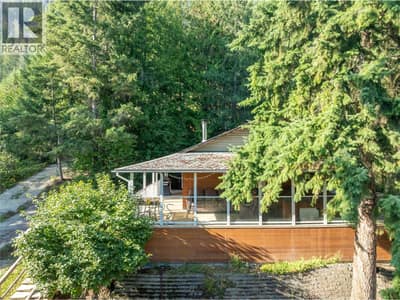 8 Old Town Road, Sicamous