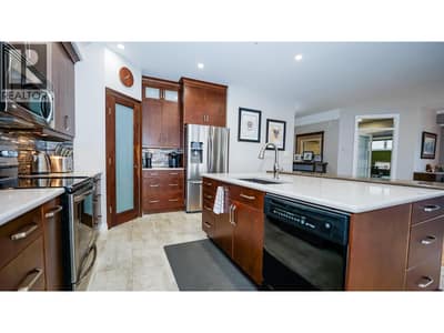 160 Harbourfront Drive Unit# 302, Salmon Arm